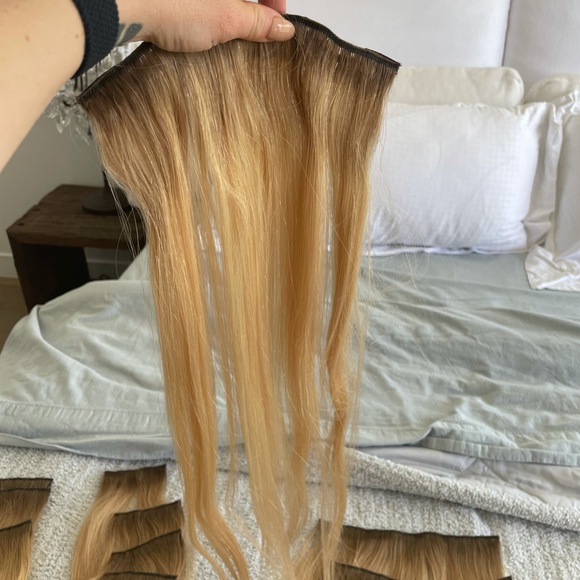 2 Packs of Used Clip In Hair Extensions - Picture 2 of 5